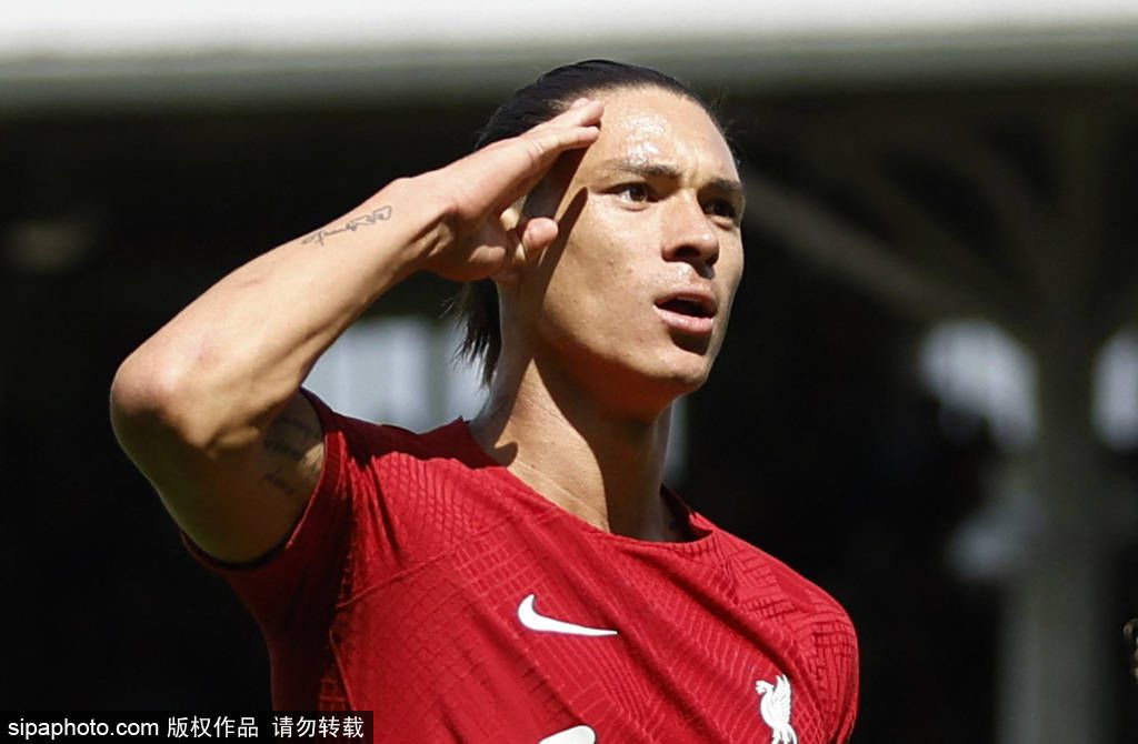 球迷们纷纷离开看台“只要球队能赢球，球迷们就会留下了支持我们。